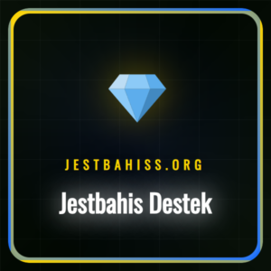 Jestbahis Destek ekibinin profesyonel bir üyesi kulaklıkla gülümsüyor.